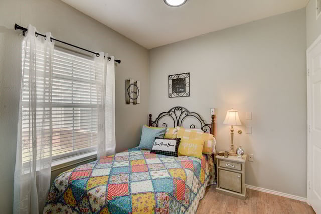 12_web_or_mls_Solon_Rd_012