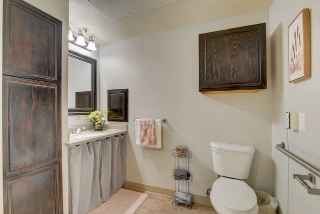 17_web_or_mls_Solon_Rd_017