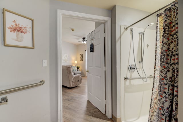 20_web_or_mls_Solon_Rd_020