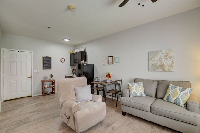 2_web_or_mls_Solon_Rd_002